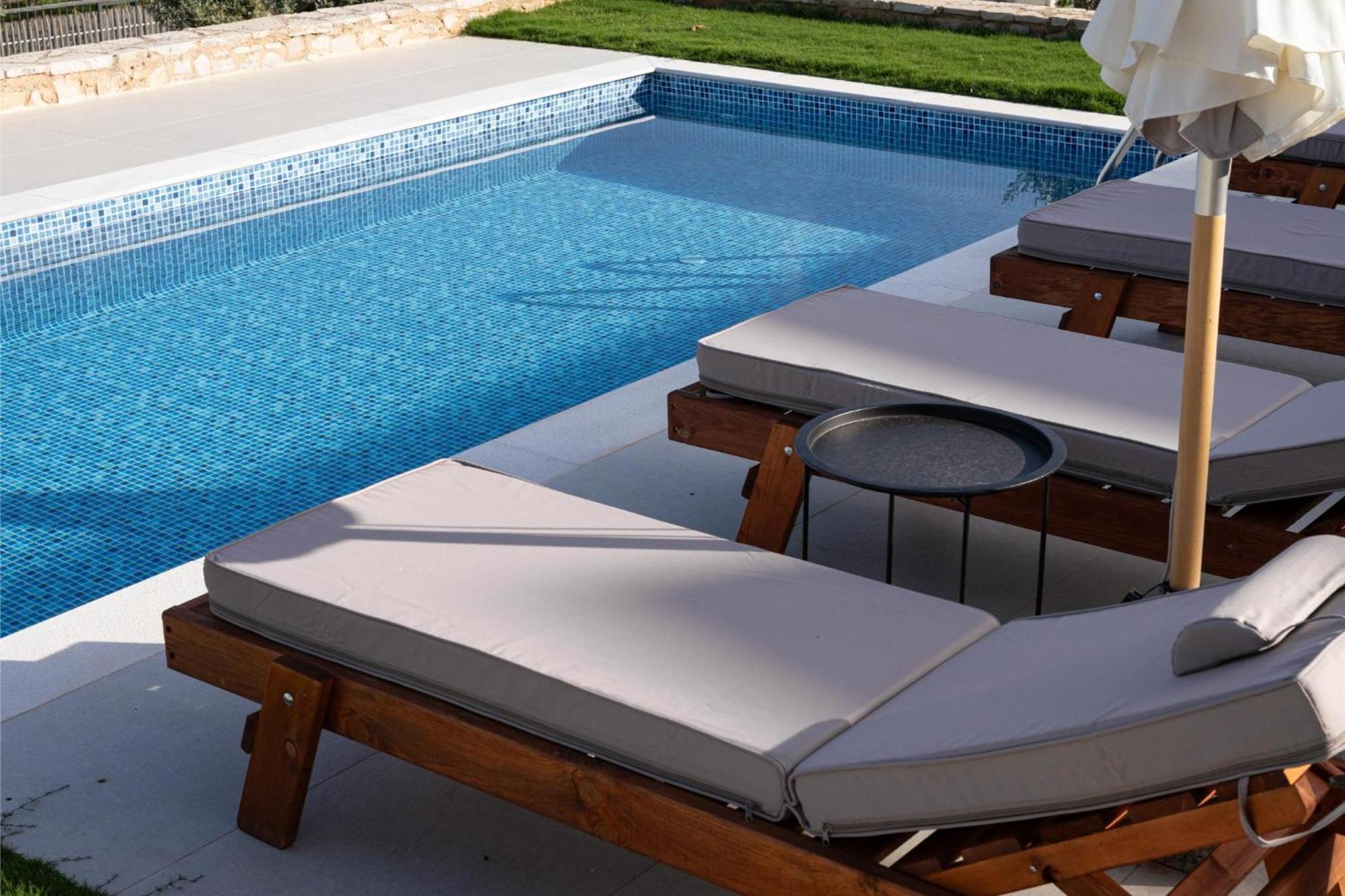 Cavos Boutique Homes *