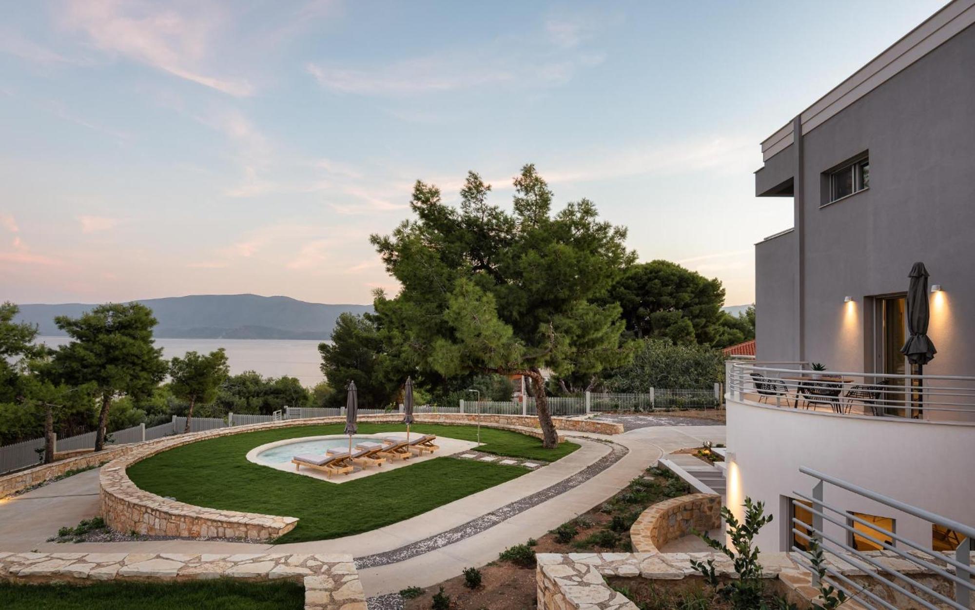 Cavos Boutique Homes *