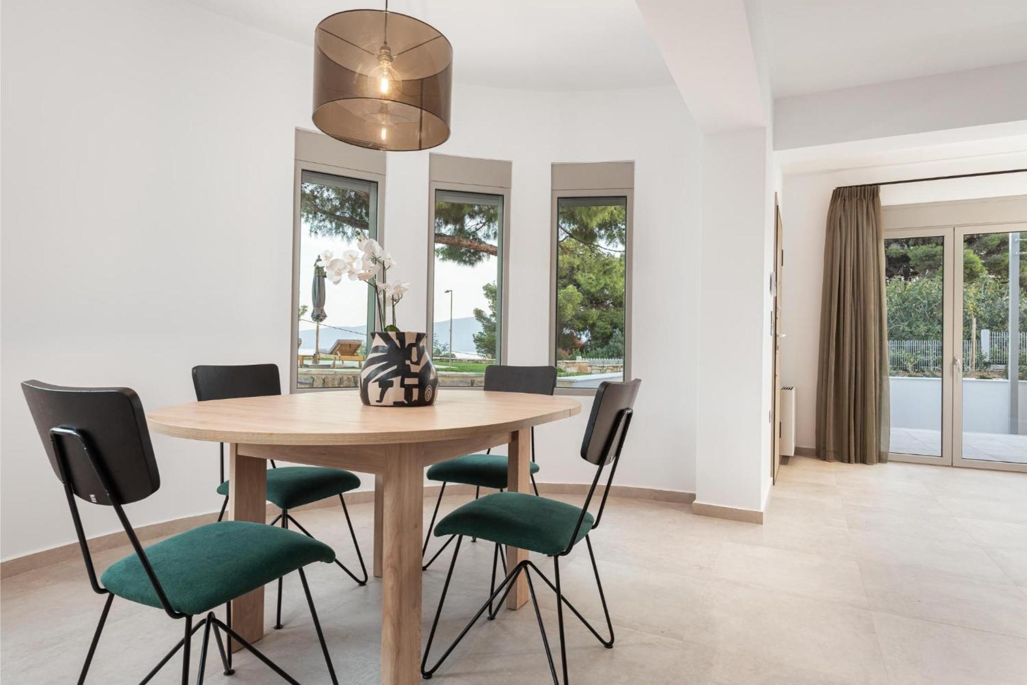 Cavos Boutique Homes Isthmia