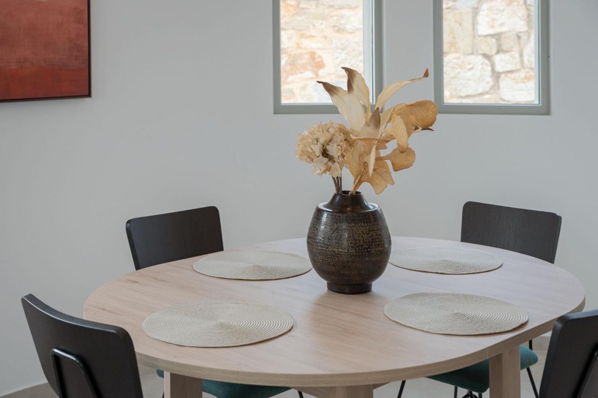 Cavos Boutique Homes *