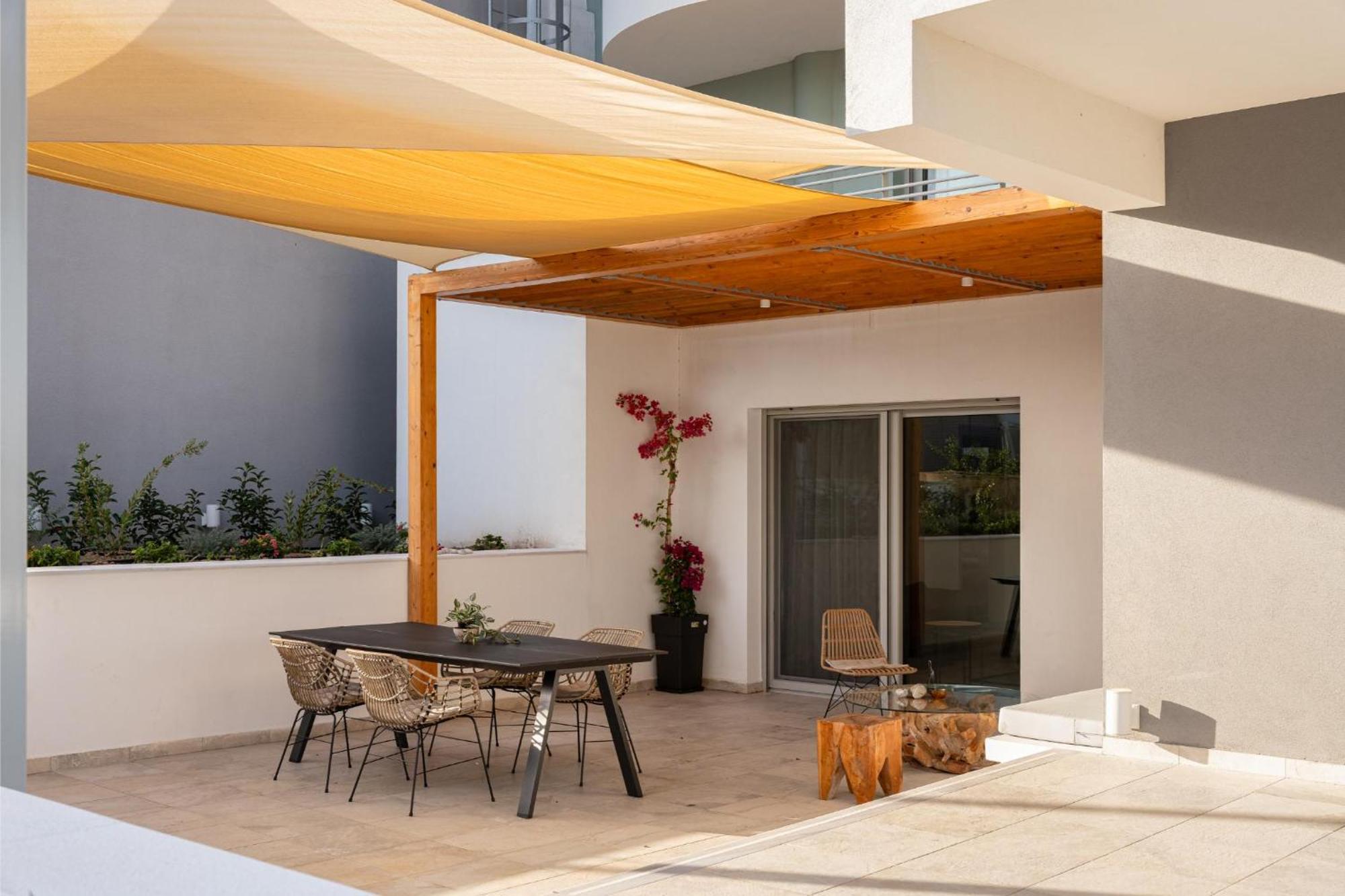 Cavos Boutique Homes Isthmia
