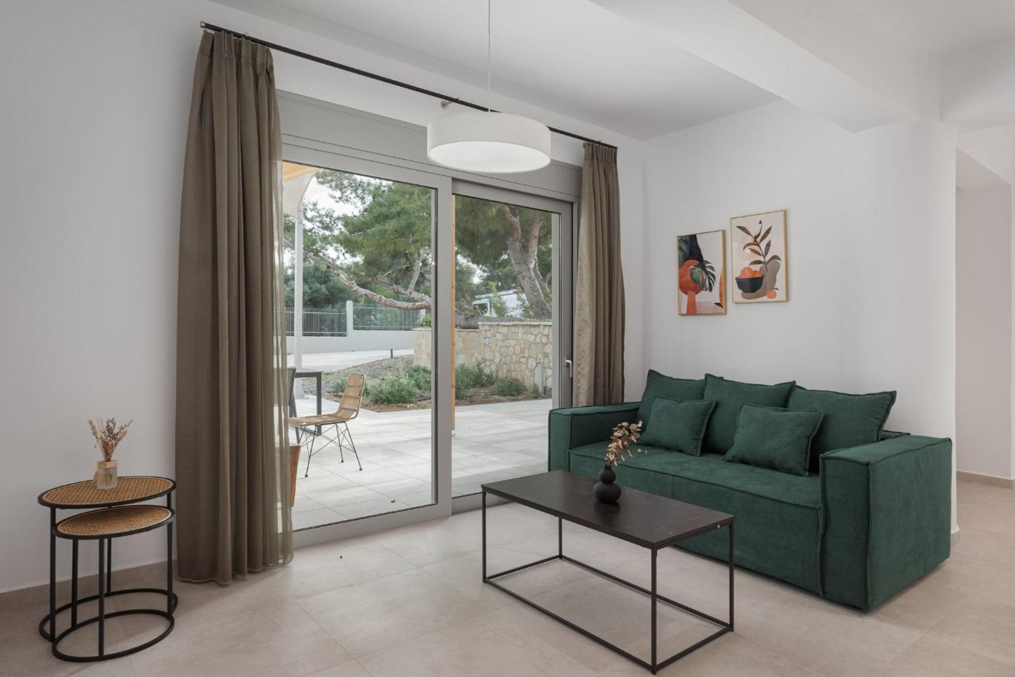 Cavos Boutique Homes Isthmia